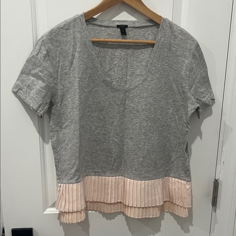 J. Crew‎ Gray Crop Top with Pink Pleated Hem Size Small
